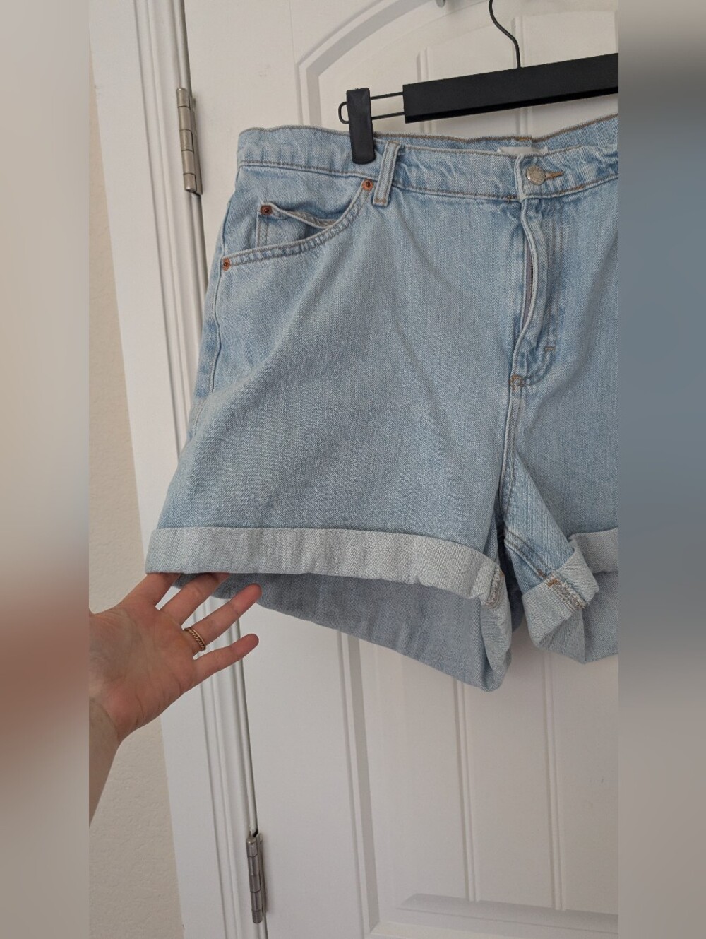 High Rise Light Wash Denim Mom Short With Rolled Hem 14 - Picture 6 of 9